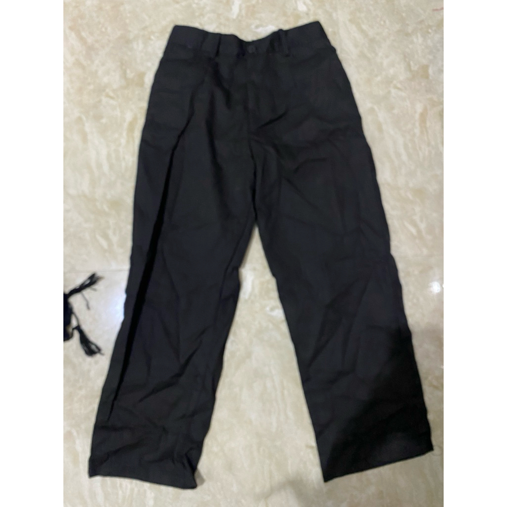 pl celana hitam