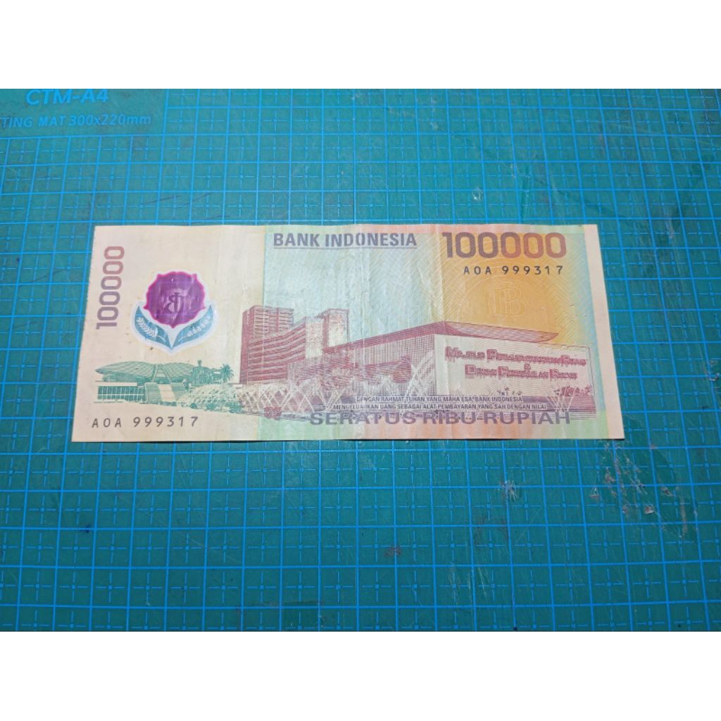 GANJIL Genap No seri AOA 999317 Uang Polimer kuno Indonesia Asli 100000 tahun 1999 original, no seri
