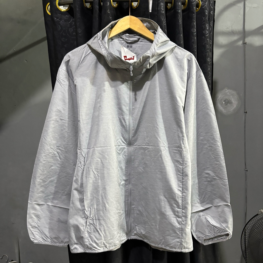 uniqlo running jaket