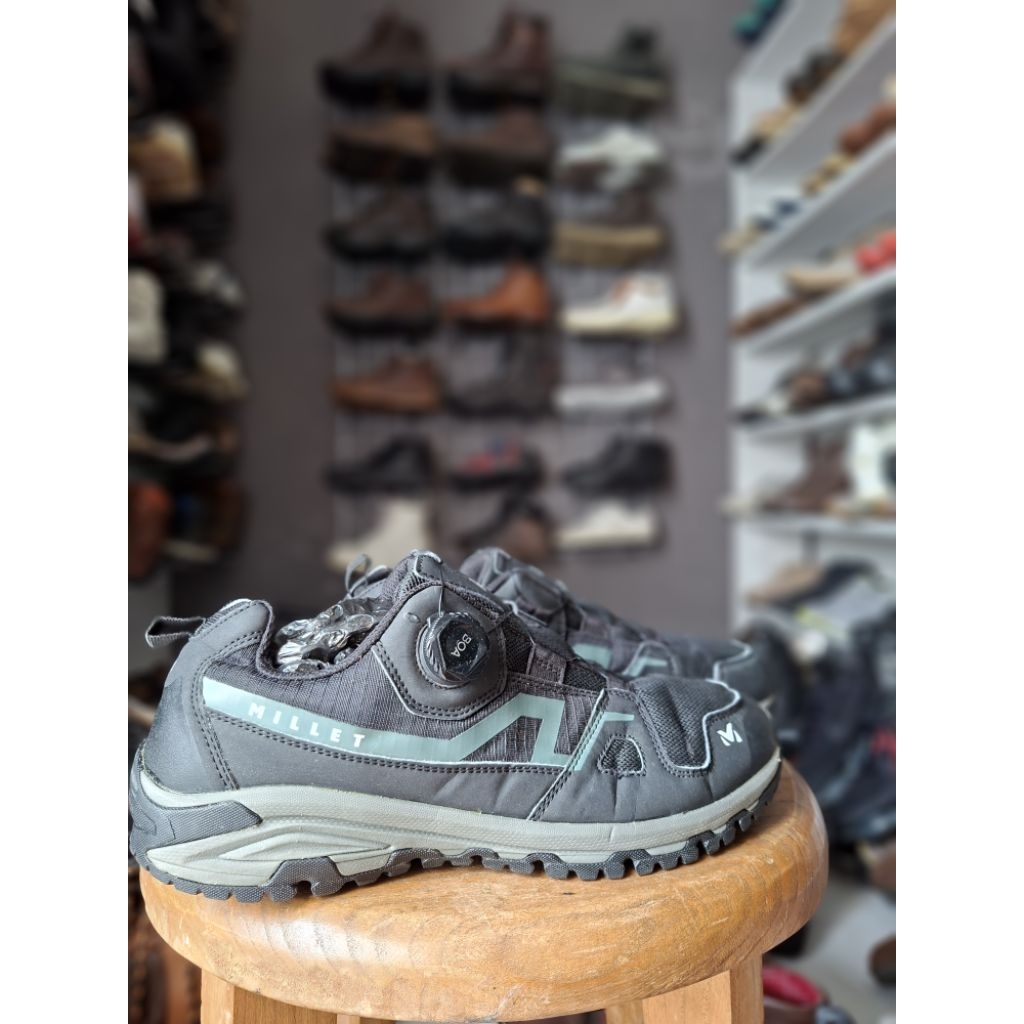 MILLET boa Sepatu outdoor hiking trail run size 44