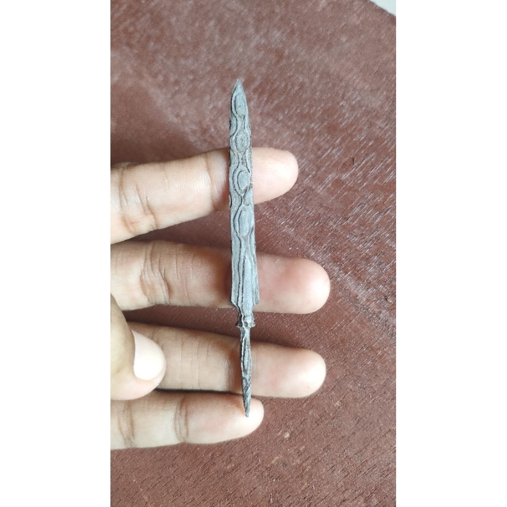 KERIS LURUS KARYA PENGERAJIN PAMOR ASLI