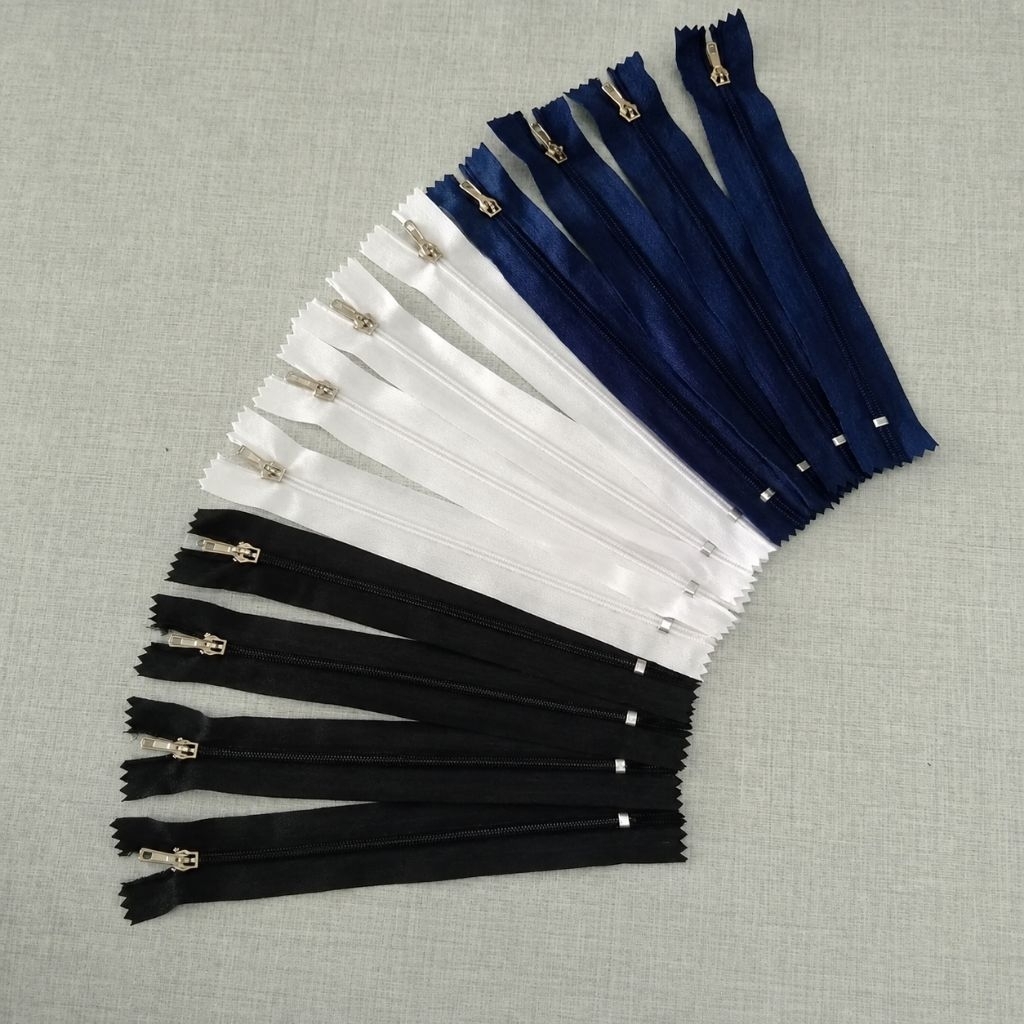 RESLETING / ZIPPER YKK 15 CM
