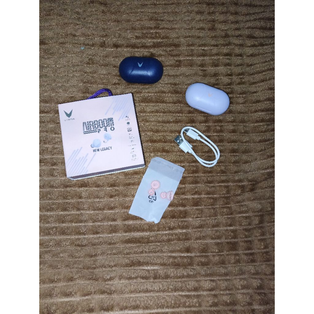 TWS Vyatta Airboom Pro 3