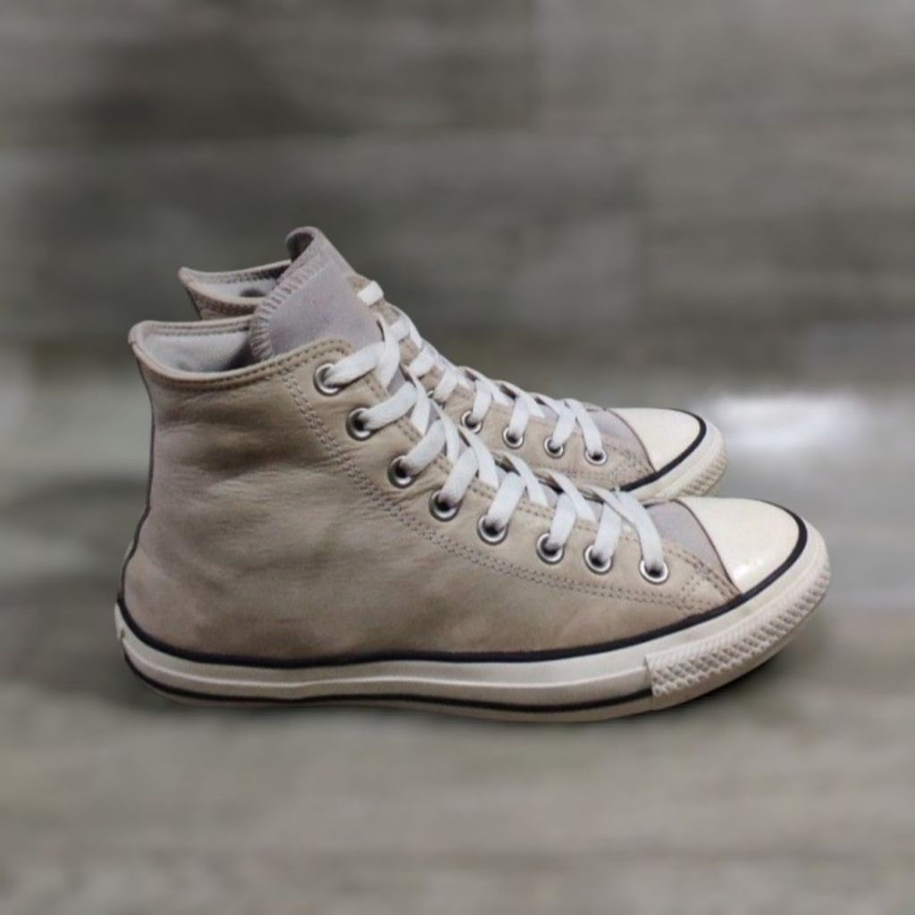 Sepatu Kulit Converse Original Hi Leather Sneakers Size 41