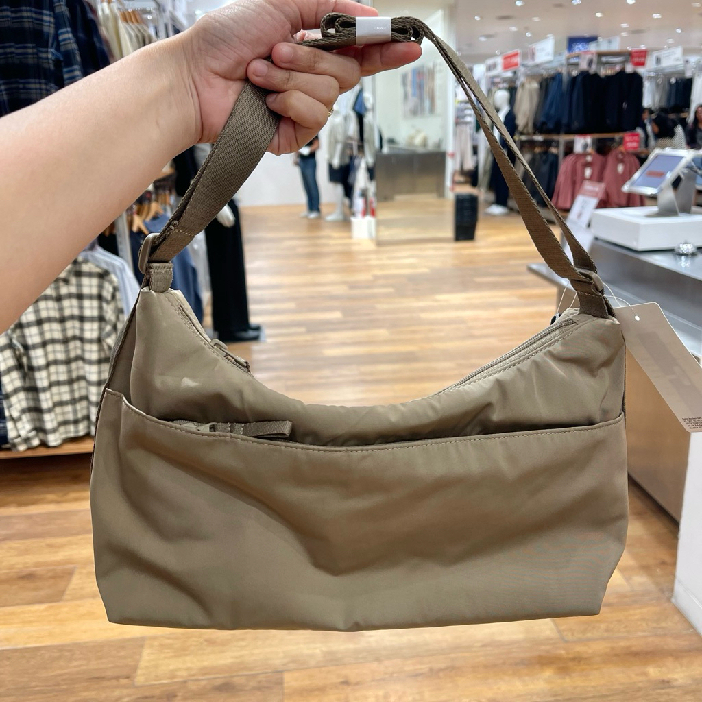 Tas Uniqlo woman Beige