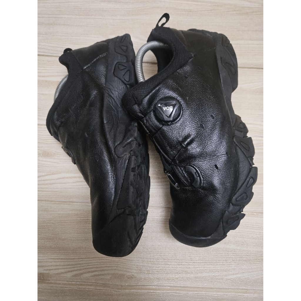 Sepatu treksta Boa Goretex