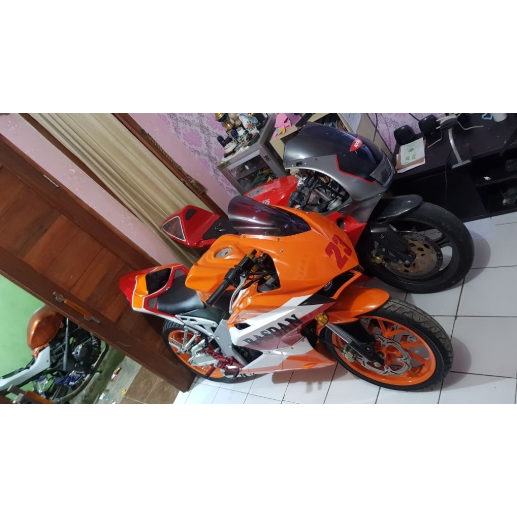 fairing dan buntut balap custom cbr lokal k45A