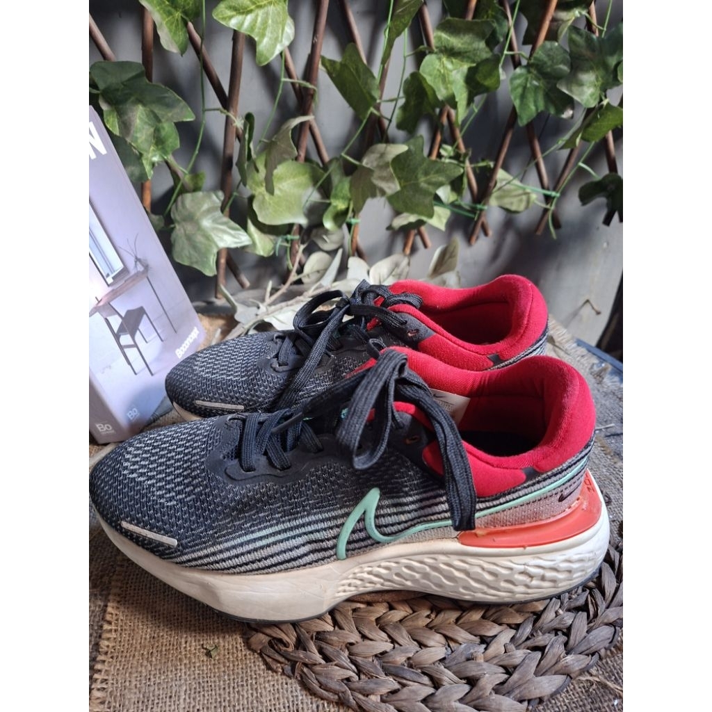 Sepatu Running Nike
