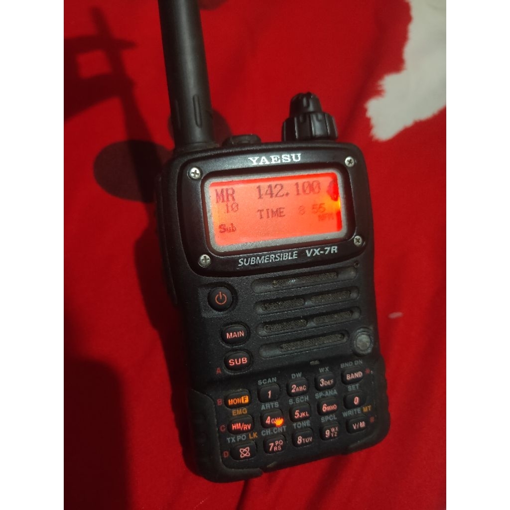 HT Yaesu VX-7R