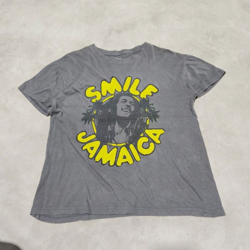 Baju kaos band Zion x Bob Marley abu