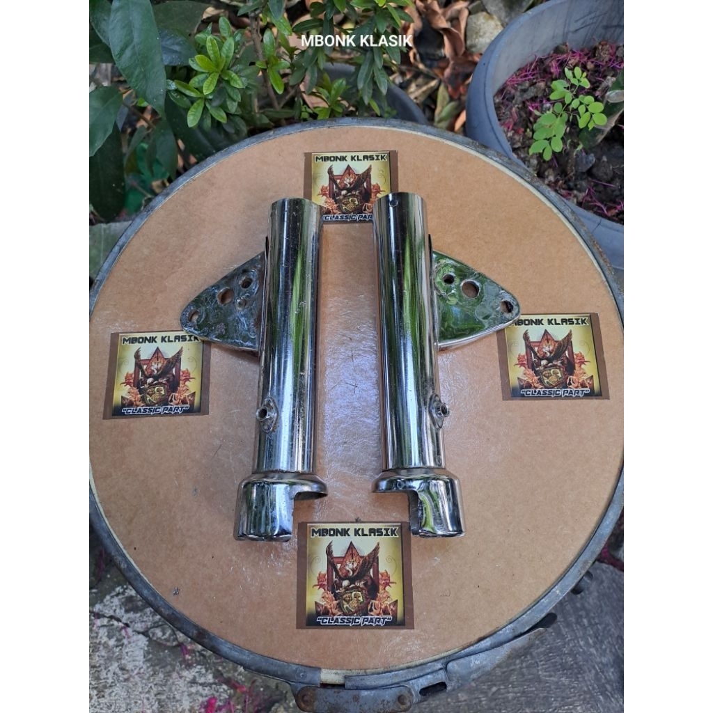 kupingan lampu honda gl100 gl125 cdi ORIGINAL kupingan lampu depan gl 100 gl 125 kupingan lampu hond