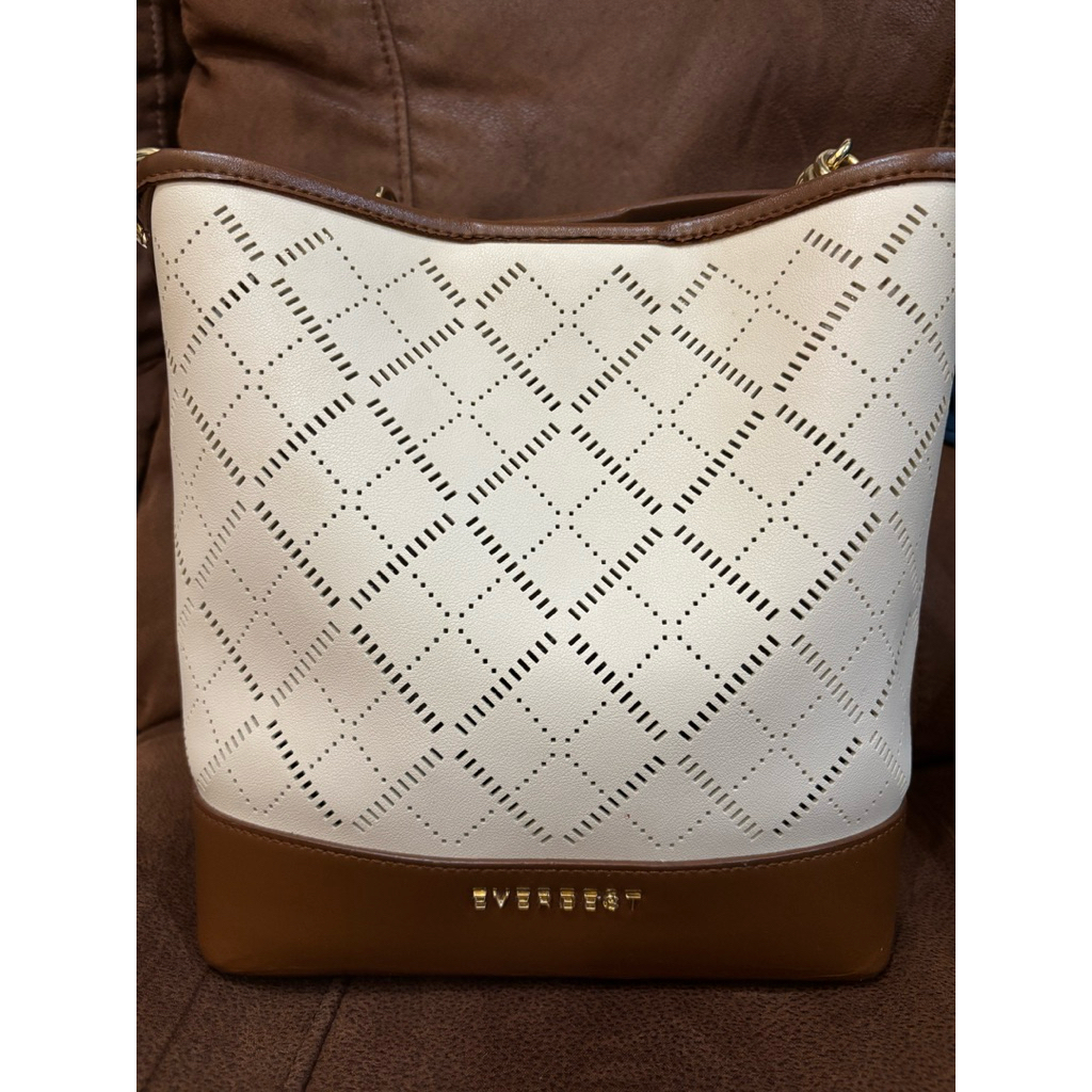 Preloved everbest bag