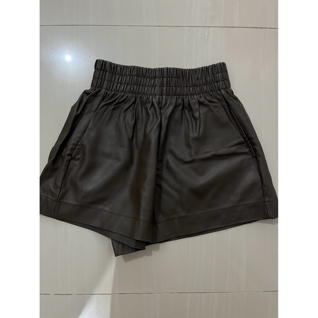PRELOVED Brown Leather Shorts