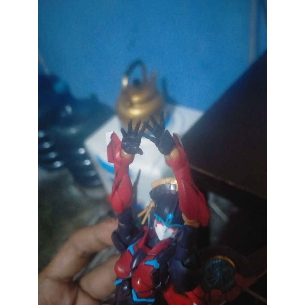 figure set + junk