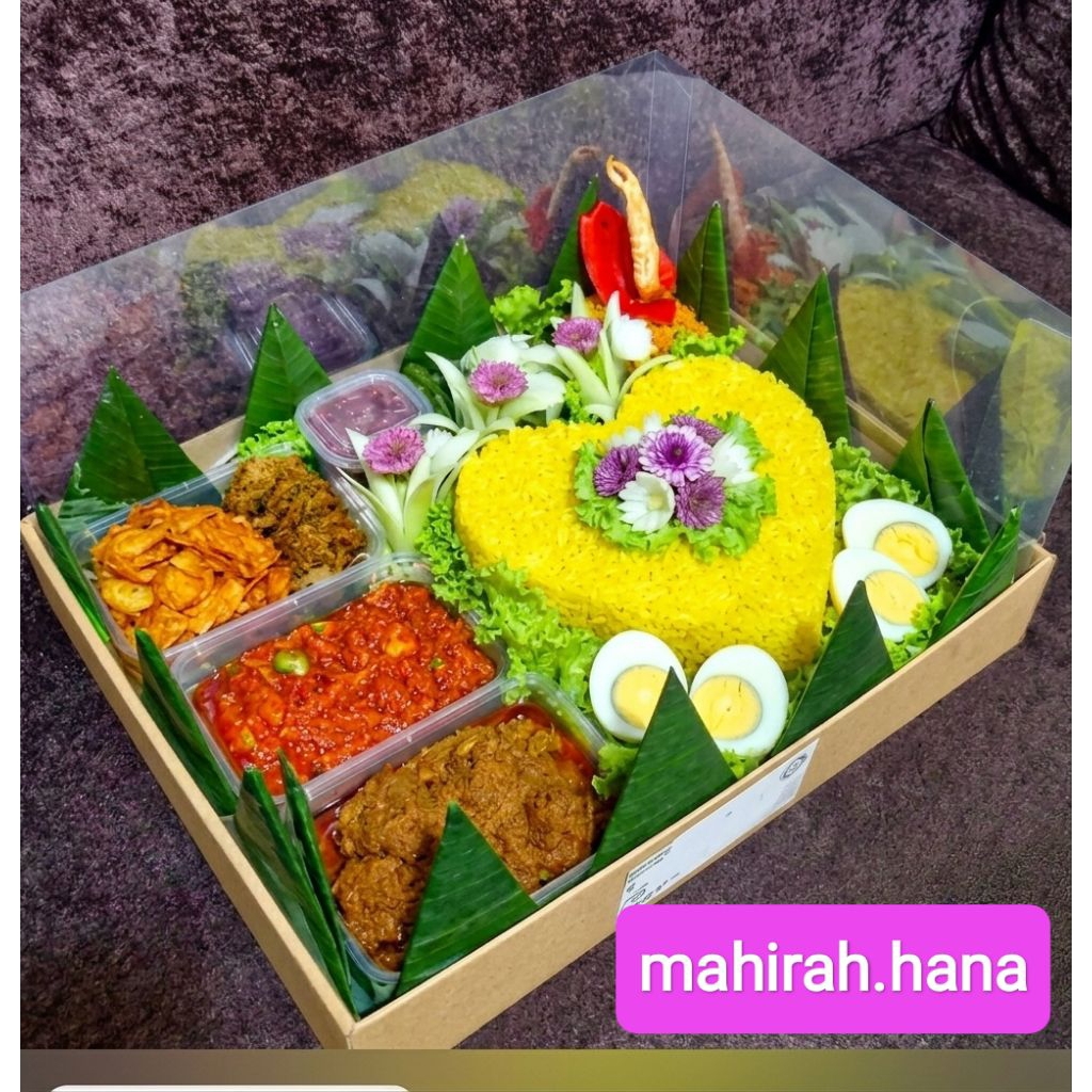 Nasi tumpeng ultah