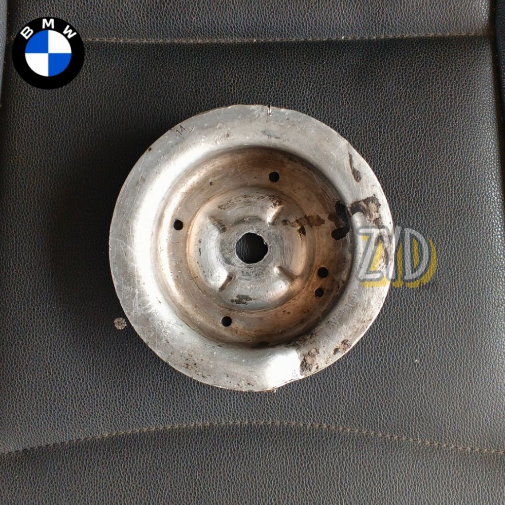 Tatakan Per Depan BMW E39 E46 E60
