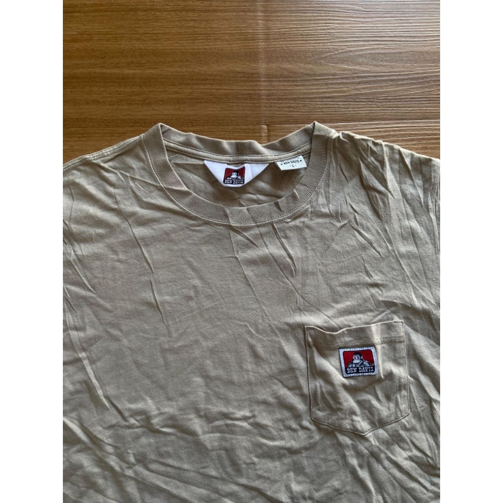 KAOS BEN DAVIS POCKET T SHIRT