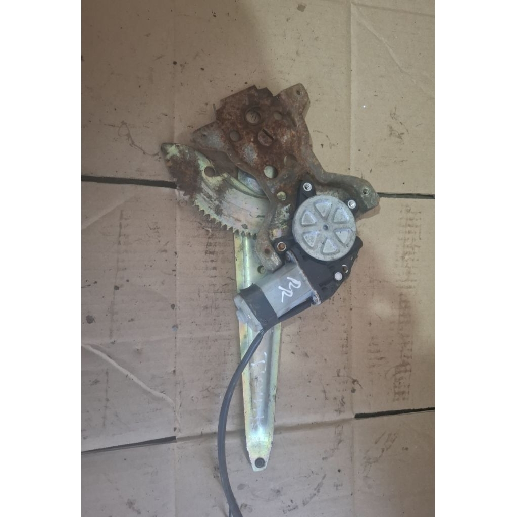 motor dinamo regulator power window pintu belakang kanan corolla twincam ae92 87-92
