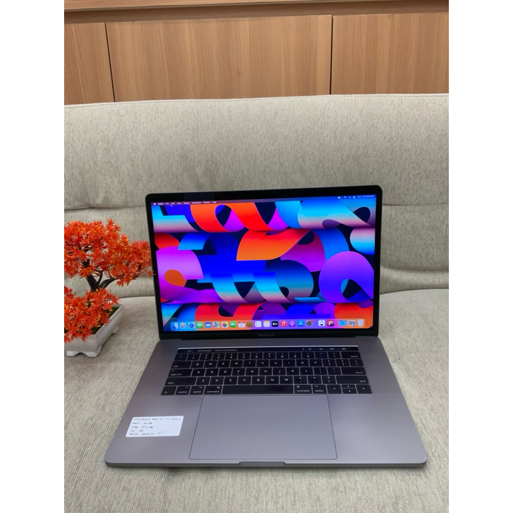MacBook Pro 2017 i7 15inch 16GB 512GB