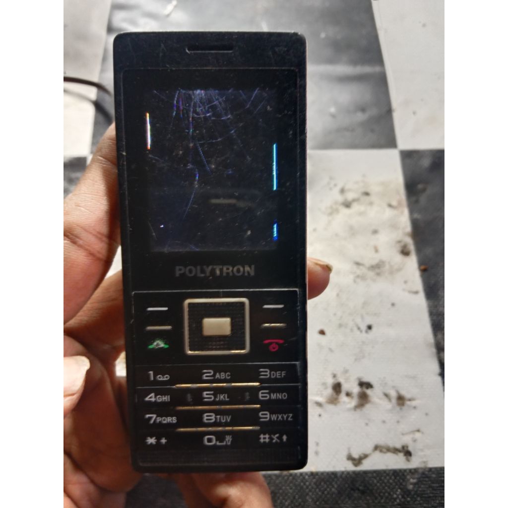 hp polytron c204 nyalah minus lcd rusak