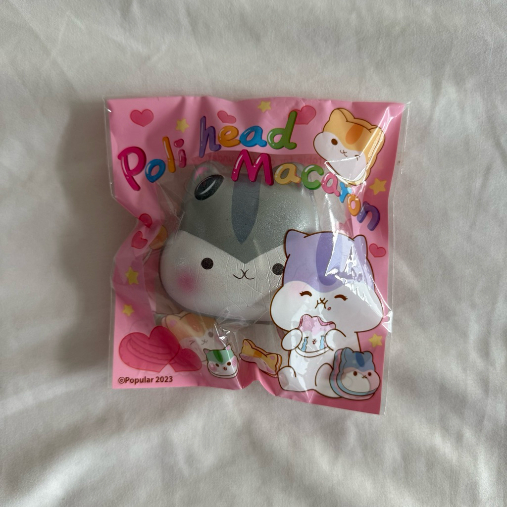 poli head macaron squishy