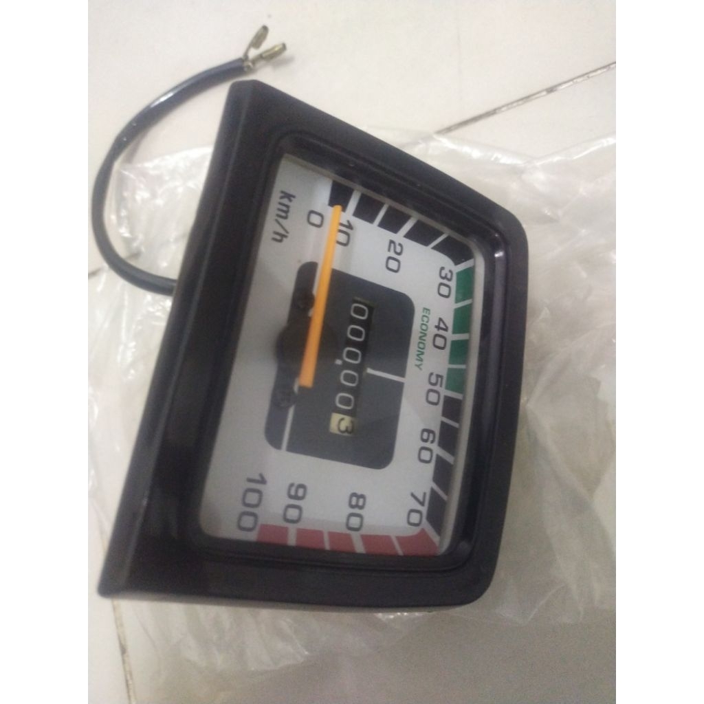 Spedometer Spidometer Yamaha V80 NOS