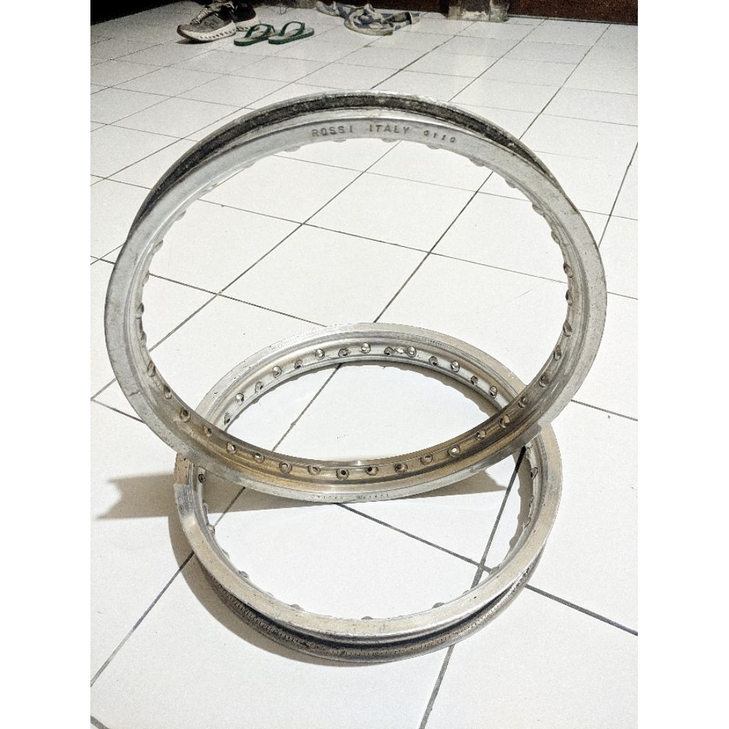 Velg ROSSI ITALY 160/185-17 Silver Velg Aluminium Alloy Velg Rossi
