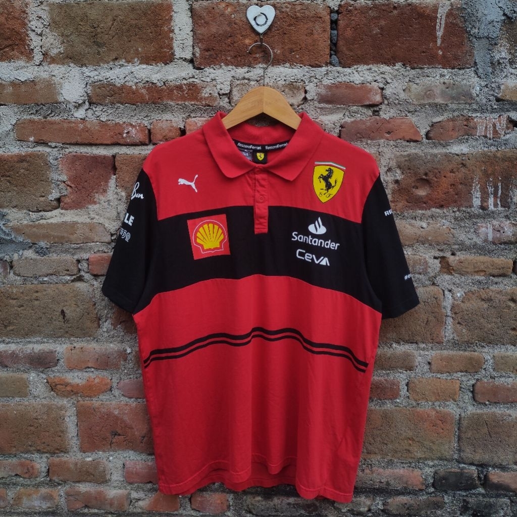 Kaos Polo Ferrari F1 Team 2022 Original