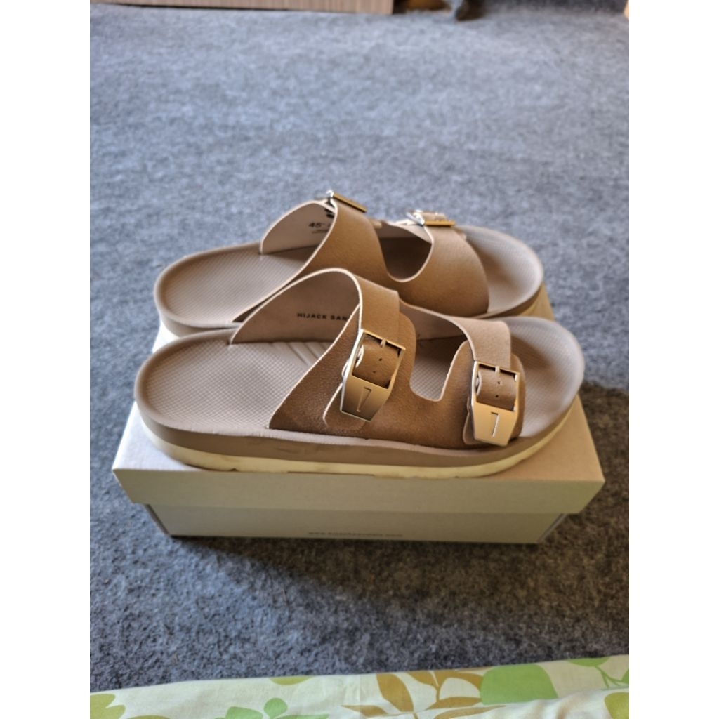 Preloved Hijack Sandals Campbell Taupe size 45