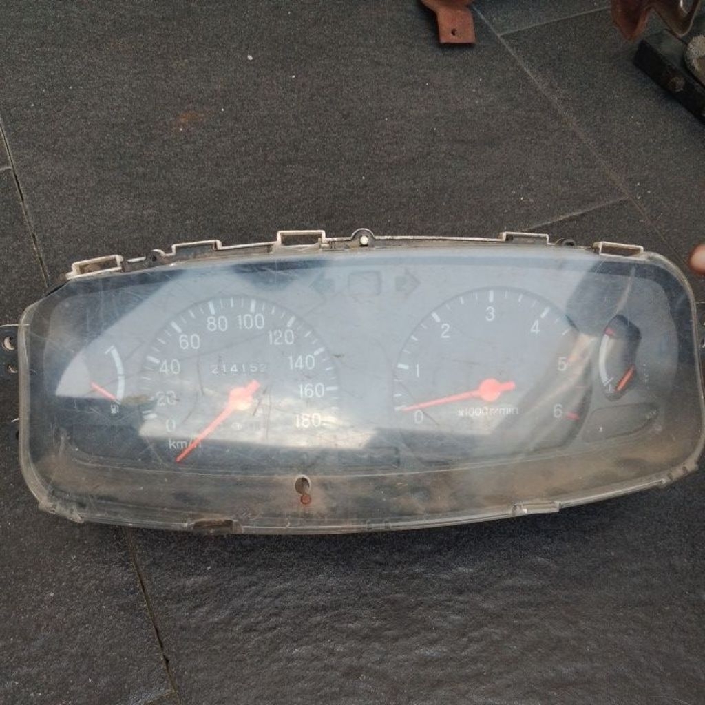 Frem spido mobil strada L 200 tahun 2001 - 2006