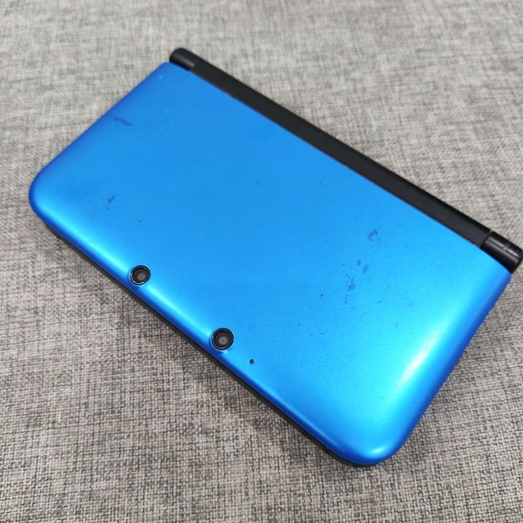 nintendo 3ds XL old blue