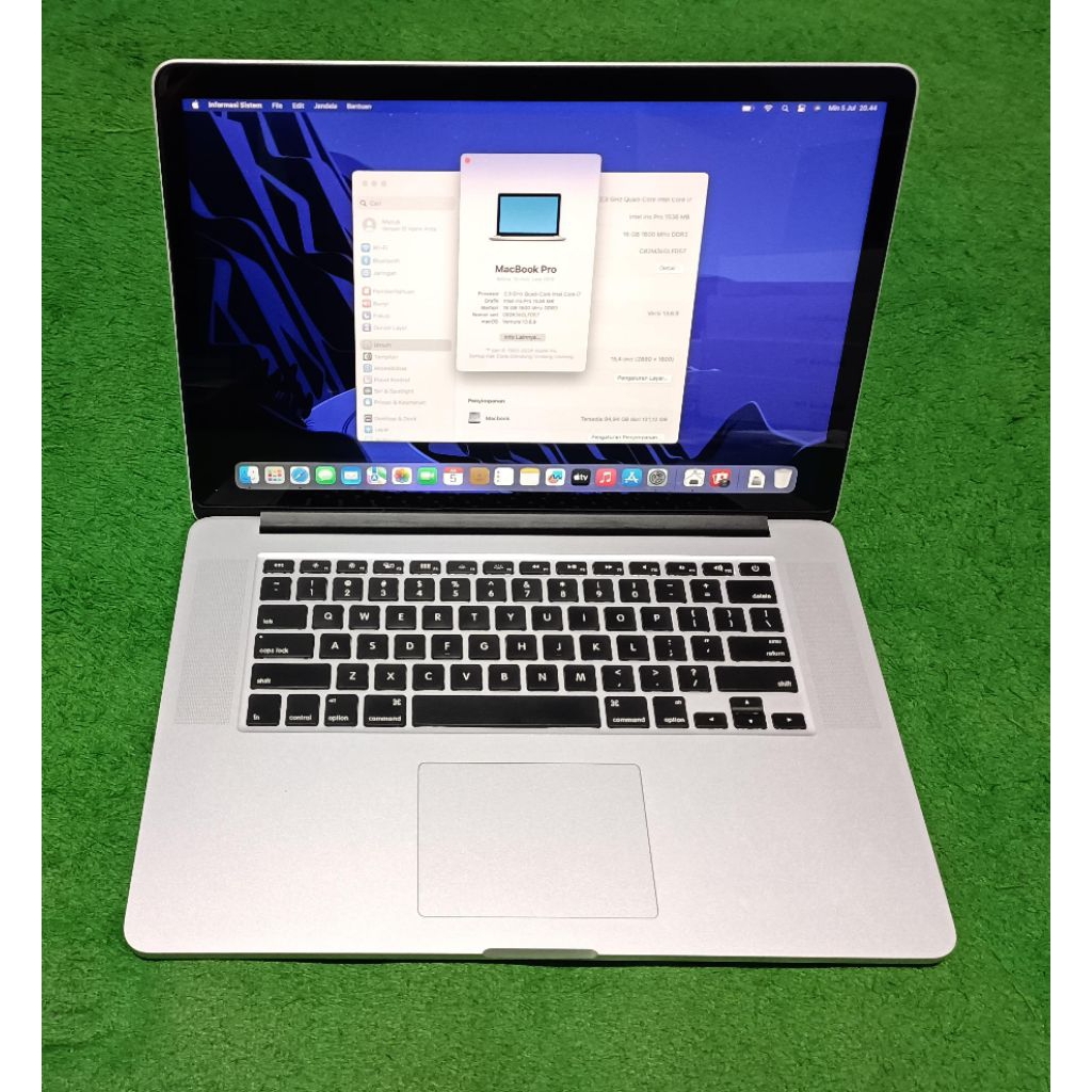 Apple MacBook Pro 2013 15inch i7 16/128 GB Silver Dual VGA Murah