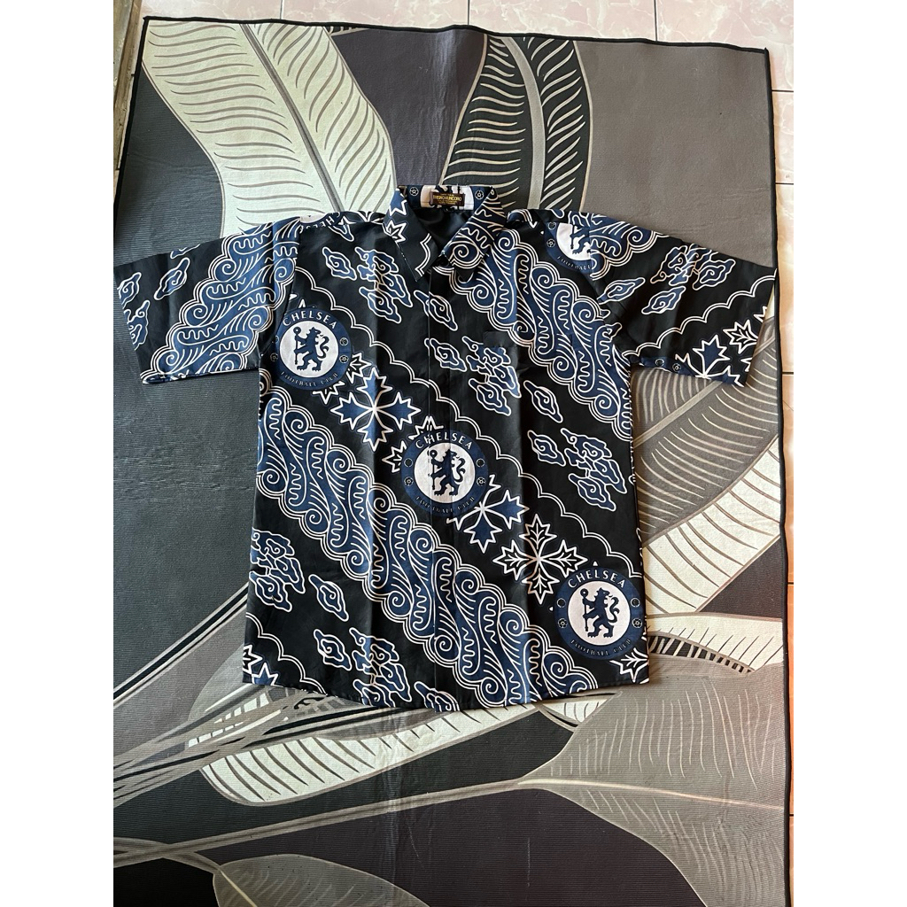 BATIK CHELSEA ~ Kemeja Batik Bola Bahan Katun Prima Premium Cutingan Slimfit Modern