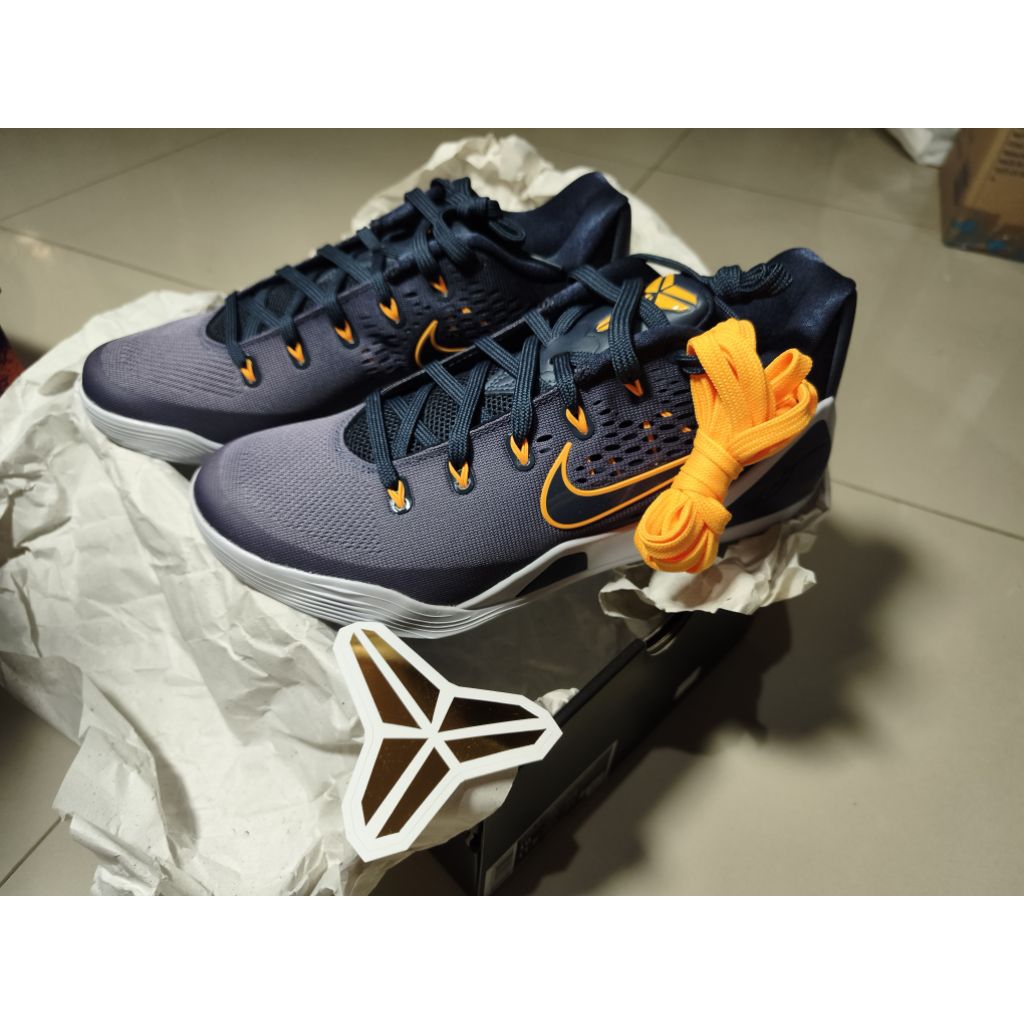 Nike Kobe 9 EM Low Protro Authentic