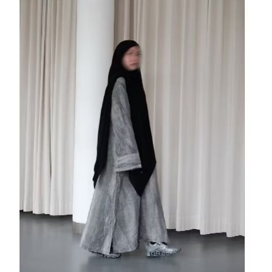 PRELOVED Abaya AQSAMODESTWEAR TIMELESS GREY  size M | TAZA | Aafiya abaya | Elmadina |