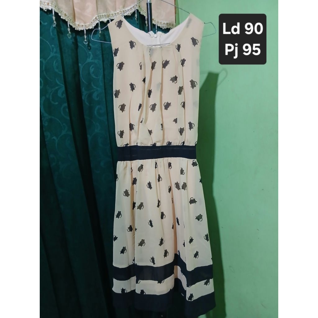 Dress Midi Kutungan Bahan Sifon Mix Furing