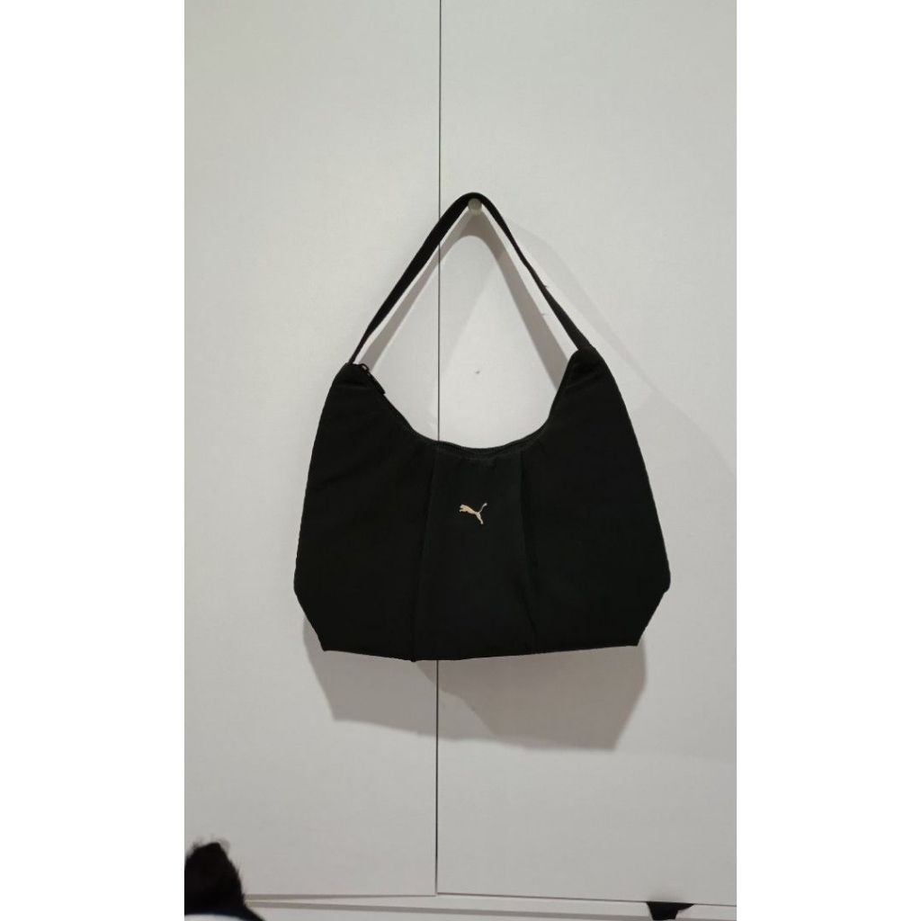 Puma Black Shoulder Bag / Tas Bahu Wanita Original - Bahan Crinkle Nylon