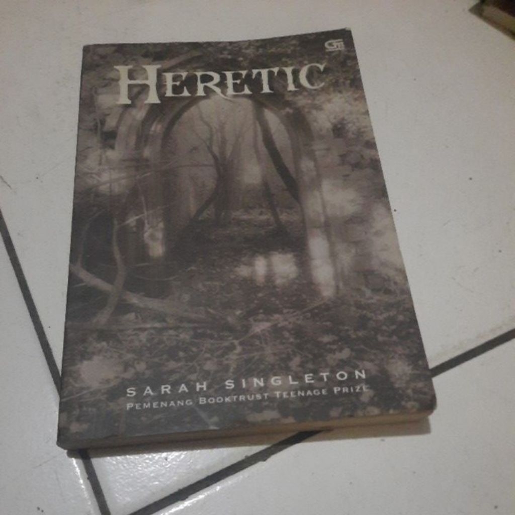 HERETIC - SARAH SINGLETON