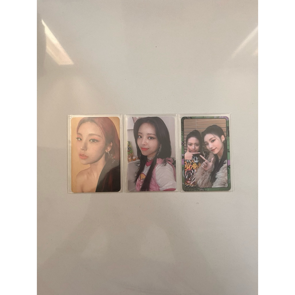 OFFICIAL PC PHOTOCARD YEJI YUNA ITZY