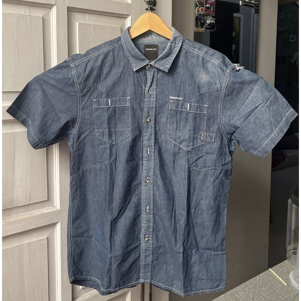 Kemeja Denim Pendek Royalist