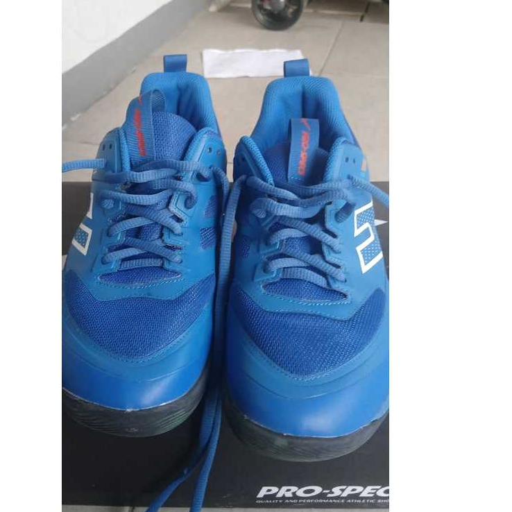 SEPATU BADMINTON LEGAND PRO SPECS SECOND LIKE NEW