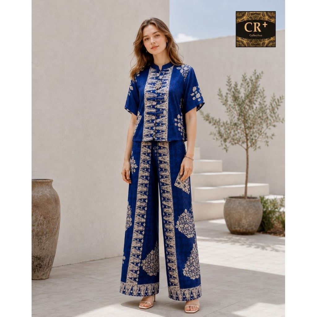 Setelan Batik Modern Biru Dongker Motif Geometris Lengan Pendek Untuk Wanita