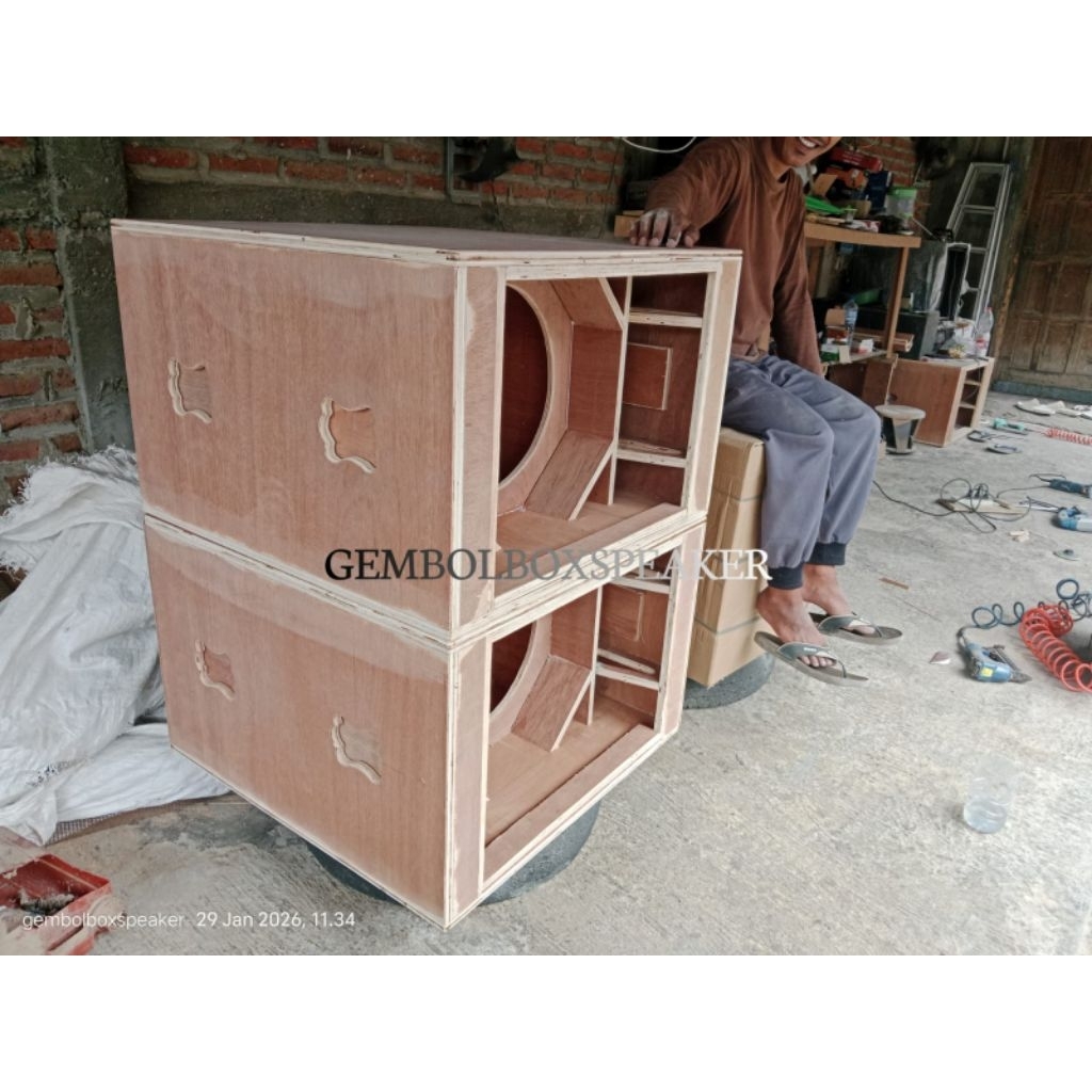 Box Speaker Subwoofer PARATHEL 18 inch
