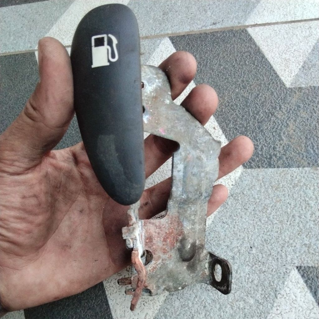 Tuas bensin Peugeot 406 D8