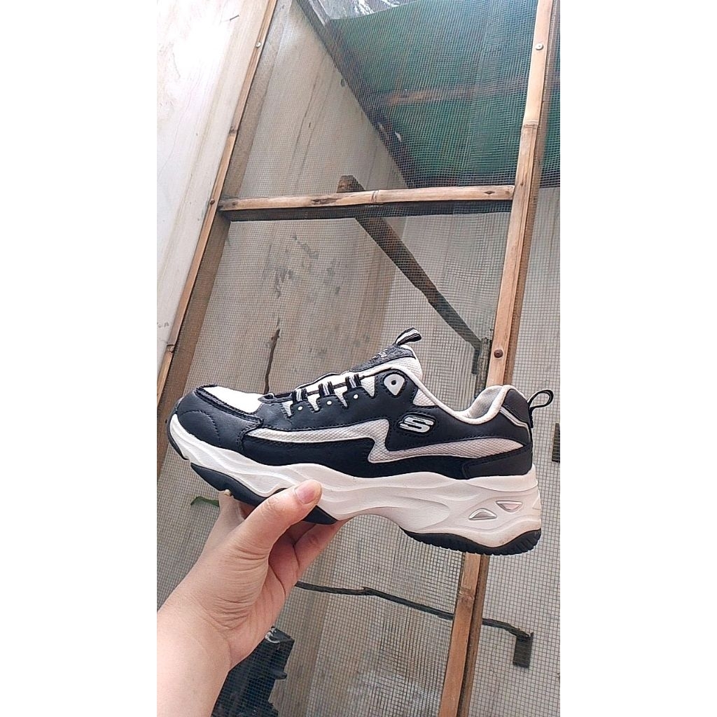 Sepatu Sneaker Pria wanita Skechers D'Lites