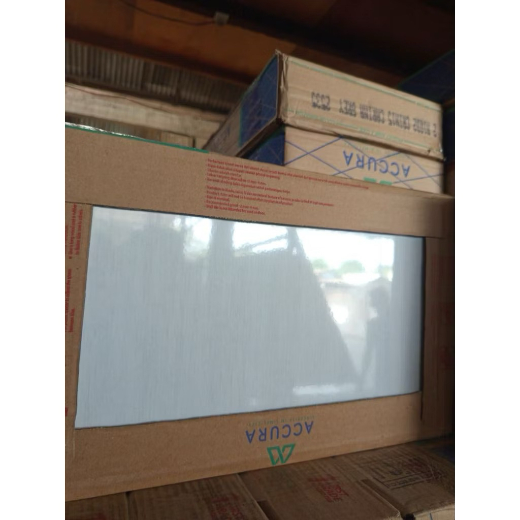 Keramik Dinding 25x40 Carina Grey Glossy