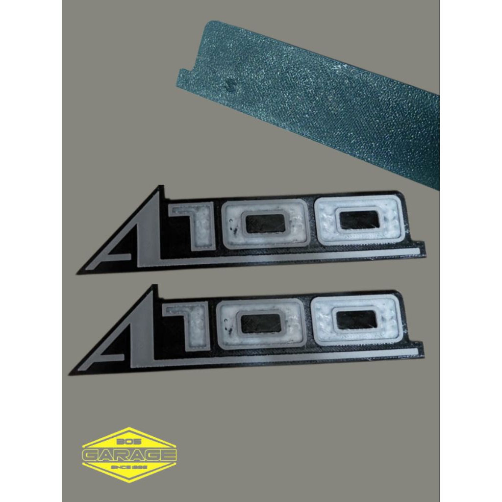 emblem emblim logo stiker bok box kempol aki Suzuki a100 harga untuk 1pasang atau 1set like original