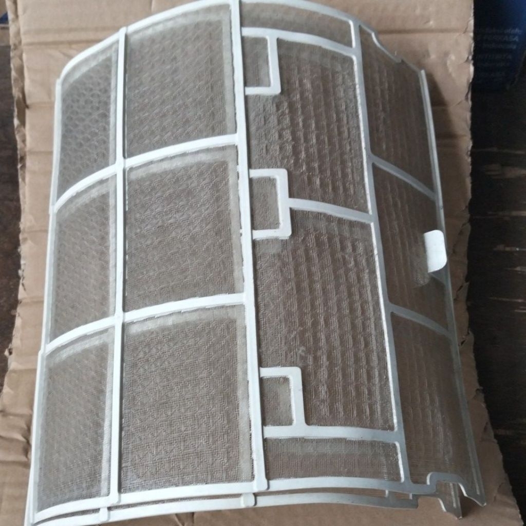 kisi kisi tutup indor AC Midea R22 tipe MSB05CR1