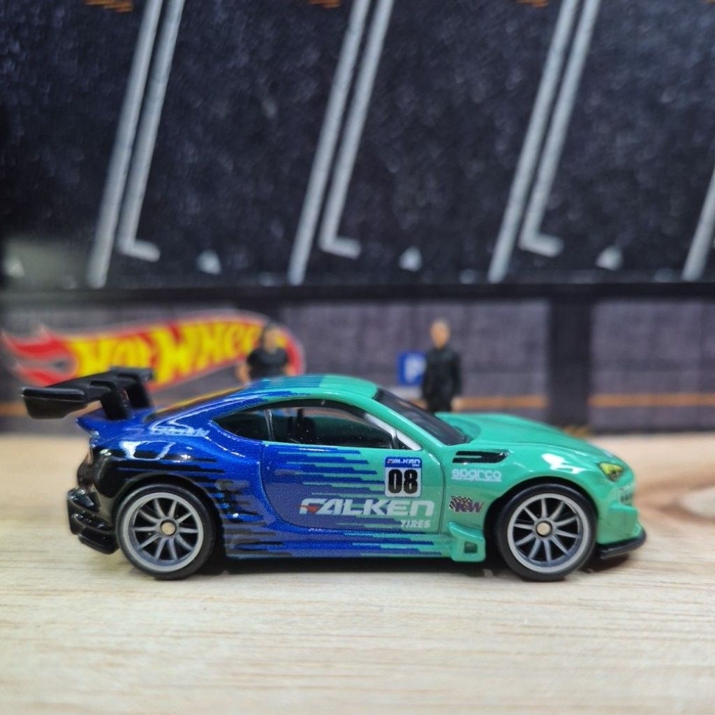 HOT WHEELS PREMIUM PANDEM SUBARU BRZ FALKEN