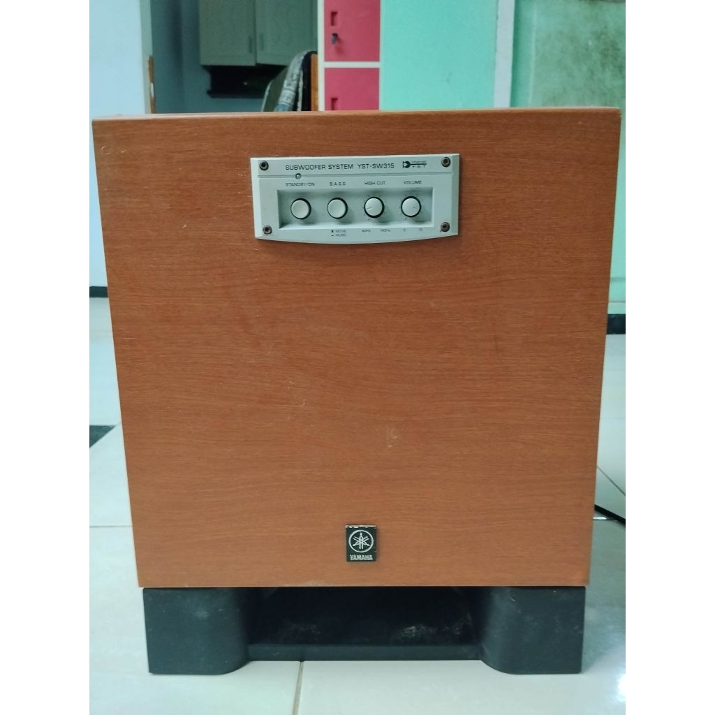 Yamaha Yst-Sw315 Subwoofer Aktif 10 Inch Bekas